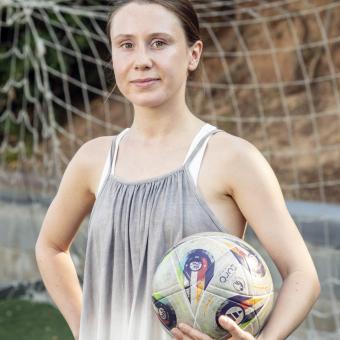 Viktoriia Blinova, a refugee from Afghanistan and player for the Ramassà Sports Association.