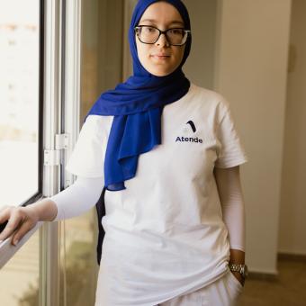 Portrait of Yousra Jellam.