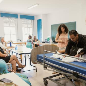 Más Empleo apoya 52 proyectos que impulsan formaciones laborales para jóvenes en situación de vulnerabilidad.