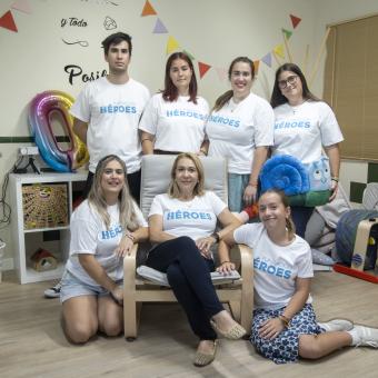 María Jesús con 6 de sus 8 hijos. 