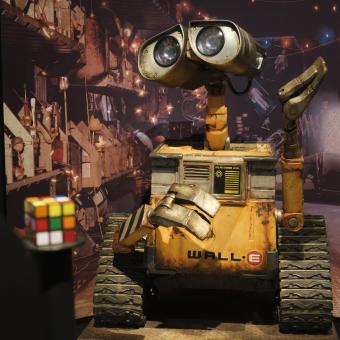 Mediante el personaje de Wall-E y un cubo de Rubik, se podrá aprender sobre el punto de vista.
