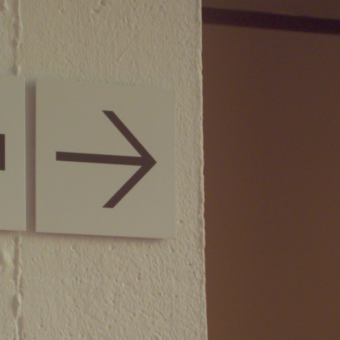 Imatge de l'entrada a l'Espai 13 de la Fundació Joan Miró.