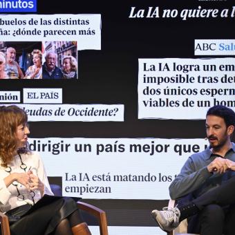 Olivia Blanchard, consultora i investigadora especialitzada en l’impacte de la tecnologia en la societat, i Carles Planas Bou, periodista tecnològic a El Periódico.