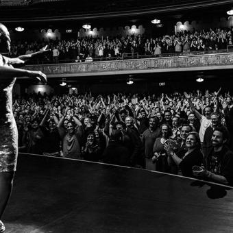 «Miss Sharon Jones!»