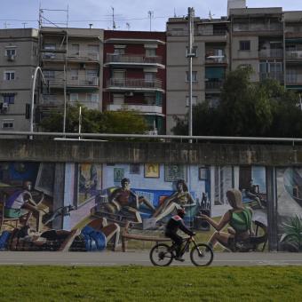 Mural del BesArt. The River Museum a Santa Coloma de Gramenet.