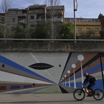 Mural del BesArt. The River Museum a Santa Coloma de Gramenet.