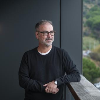 Roger Paredes, Jefe del Servicio de Enfermedades Infecciosas del Hospital Germans Trias i Pujol e investigador principal del Grupo de Genómica Microbiana de IrsiCaixa. 