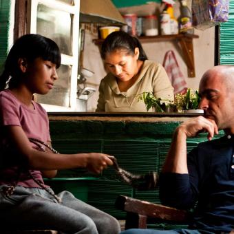 Imagen de la película «También la lluvia», de Icíar Bollaín. 
