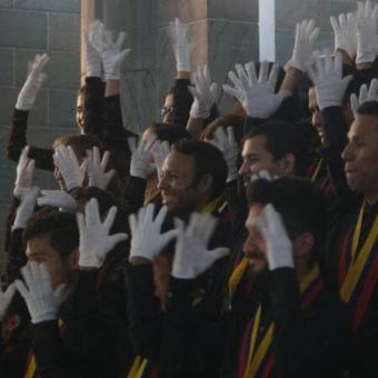 Imagen del documental «El canto de las manos».