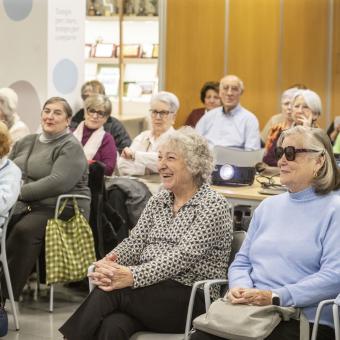 Imagen de los asistentes al taller de duelo.