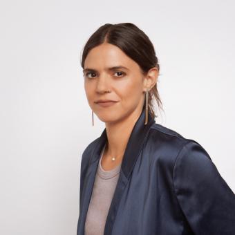 Retrato de la escritora Valeria Luiselli.