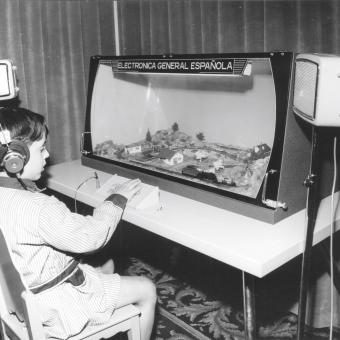 Classes per a nens sord-muts a l'Institut Educatiu de Sordmuts i de Cecs. 1973.