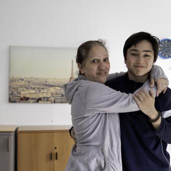 Raquel Blanco y su hijo Aarón, usuarios de CaixaProinfancia.