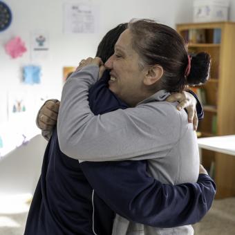 Raquel Blanco y su hijo Aarón, usuarios de CaixaProinfancia.