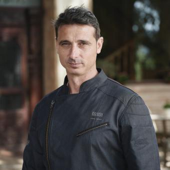 Fran López, chef al frente de la escuela de cocina y del restaurante de Villa Retiro en Xerta.