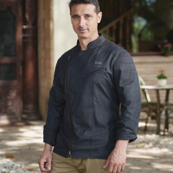 Fran López, chef al frente de la escuela de cocina y del restaurante de Villa Retiro en Xerta.