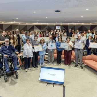 Foto de familia durante el Acto de resolución de la Convocatoria de Proyectos Sociales de Navarra 2025.