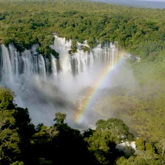 Imatge del documental Discovering Angola.