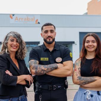 Sonia Roa junto con Iván Nieto y Noelia Pérez. 