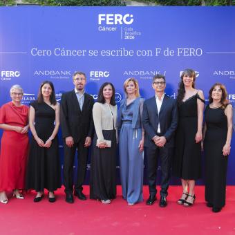 Foto de familia de los siete proyectos de investigación de excelencia reconocidos durante la gala.