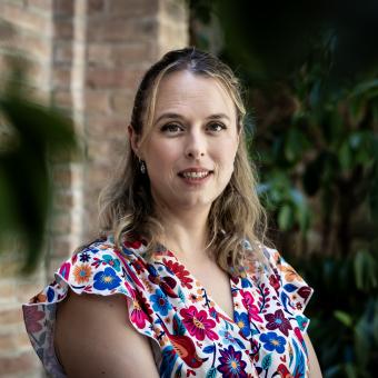 Irene Marco, becada de la Fundación ”la Caixa” e investigadora principal en el Instituto de Bioingeniería de Cataluña (IBEC), donde dirige el grupo Molecular Imaging for Precision Medicine.