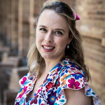 Irene Marco, becada de la Fundación ”la Caixa” e investigadora principal en el Instituto de Bioingeniería de Cataluña (IBEC), donde dirige el grupo Molecular Imaging for Precision Medicine. 