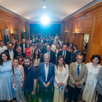 Foto de familia de los asistentes a la presentación de la guía de discapacidad en el Colegio Notarial del País Vasco.