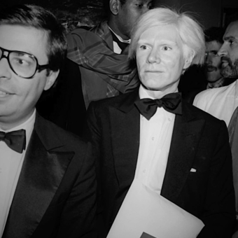 «Warhol-Vijande: Más que pistolas, cuchillos y cruces» dirigit per Sebastián Galán.