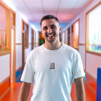 Joan Cruz, profesor de Ciencias y tutor del Programa de Aprendizaje Inclusivo (PAI) en el colegio San Viator de Huesca.