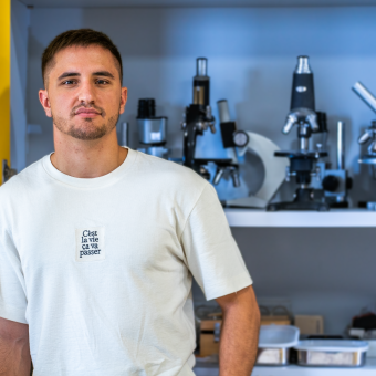 Joan Cruz, profesor de Ciencias y tutor del Programa de Aprendizaje Inclusivo (PAI) en el colegio San Viator de Huesca.