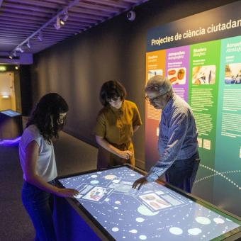 Els visitants poden conèixer iniciatives de ciència ciutadana.