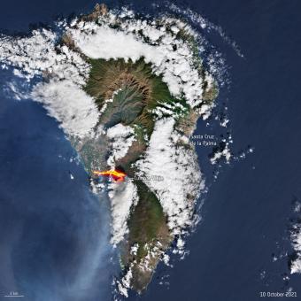 Eruption of the Cumbre Vieja volcano seen from a satellite.