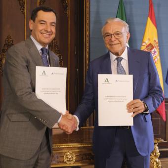 El presidente de la Junta de Andalucía, Juan Manuel Moreno, y el presidente de la Fundación ”la Caixa”, Isidro Fainé, han firmado en Sevilla el acuerdo marco que recoge la colaboración entre ambas instituciones en materia social, científica, educativa y cultural.