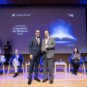 Ricardo Devis Botella (Bilbao), ganador del primer premio de la categoría de relato.