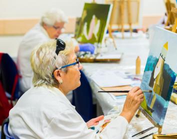 Taller de pintura del programa de Personas Mayores de la Fundación ”la Caixa”.