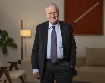 El doctor Fuster és director del CNIC, president del Mount Sinai i Fuster Heart Hospital i director mèdic del Mount Sinai Hospital de Nova York.