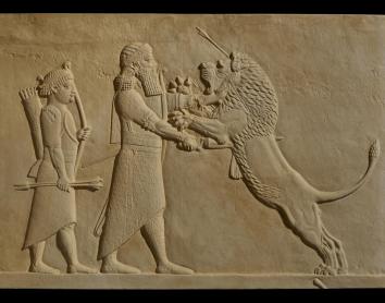 Un diálogo con el arte del pasado, Asurbanipal y los tiburones, protagonistas del otoño en CaixaForum Barcelona y en CosmoCaixa