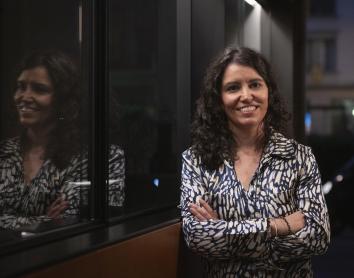 María Angustias Salmerón: «Si necesitas que tu hijo lleve un móvil para comprar el pan, es mejor que no lo dejes»