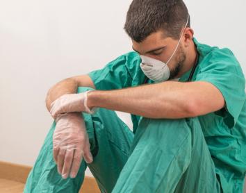 La Fundación ”la Caixa” pone en marcha un servicio de asistencia psicológica para personal sanitario implicado en la lucha contra la COVID-19