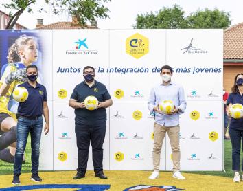 La Fundación Cruyff, la Fundación ”la Caixa” y la Fundación Iker Casillas inauguran el Cruyff Court Fundación Iker Casillas