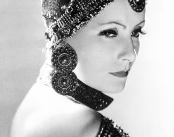 Greta Garbo en Mata Hari (1931), dirigida por George Fitzmaurice. 