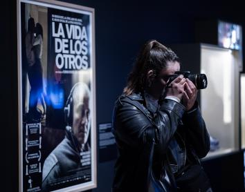 Los grandes espías del cine se infiltran en la nueva exposición de CaixaForum Zaragoza