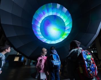 CosmoCaixa celebra el seu 20è aniversari amb més de 16,5 milions de visitants