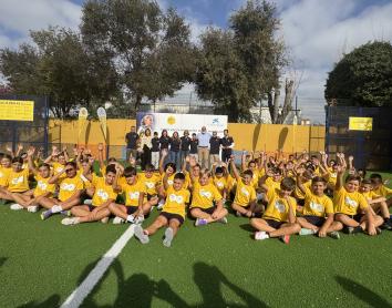La Fundación Cruyff inaugura un nuevo Cruyff Court en La Línea de la Concepción