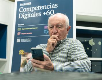 Prop de 22.000 persones grans s’han format amb el projecte Competències Digitals +60