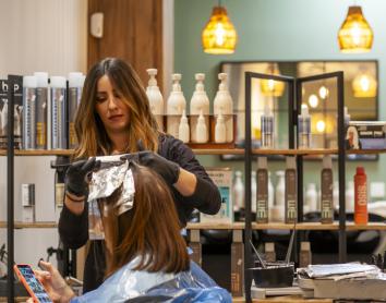 Inclusió laboral: la Fundació ”la Caixa” promou més de 12.000 contractacions a Catalunya