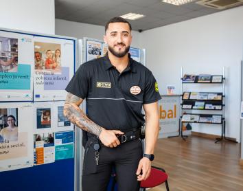 Formarse para salir adelante: jóvenes vulnerables encuentran un empleo en el sector de la seguridad