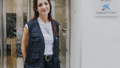 Vanessa Fernández, responsable de programas de inclusión social y laboral en Fundación Nova Feina, entidad integrada en la red Incorpora, el programa de inserción sociolaboral de la Fundación ”la Caixa”.