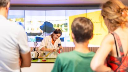 A scientist gives a live demonstration at CosmoCaixa.