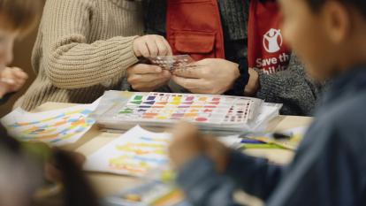 Uno de los espacios seguros para niños y niñas habilitados en Sedaví por Save the Children.